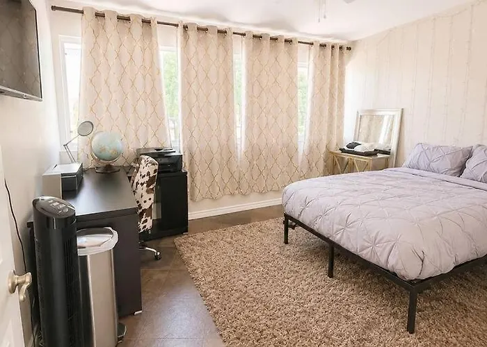 Stylish Escape | Near Downtown | Wi-fi Holiday home Phoenix