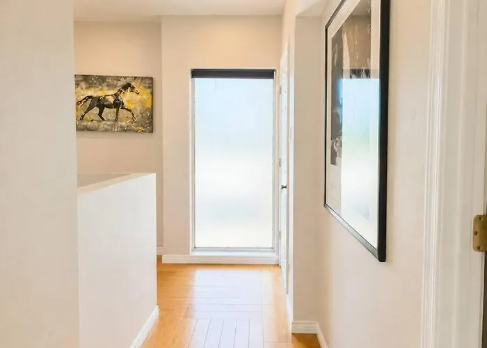 Stylish Escape | Near Downtown | Wi-fi Holiday home Phoenix